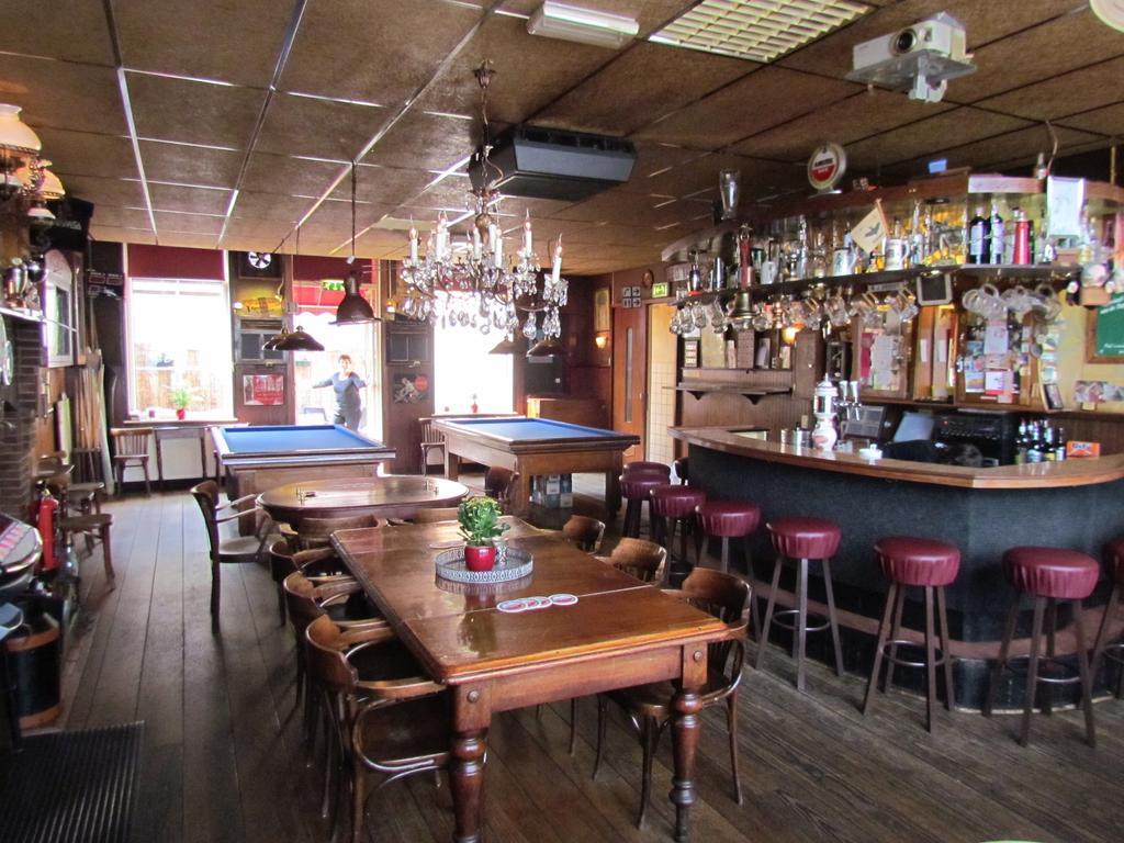 Hotel Cafe Woud Den Helder Bagian luar foto