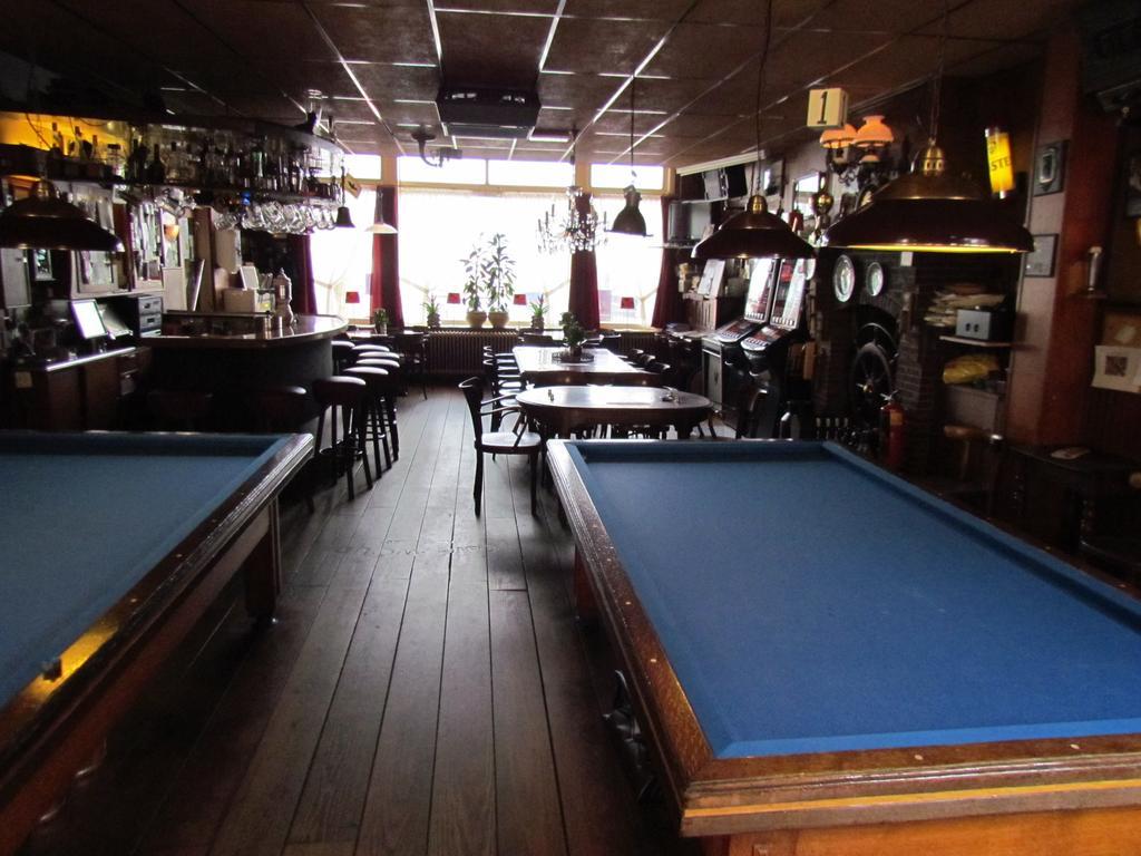 Hotel Cafe Woud Den Helder Bagian luar foto