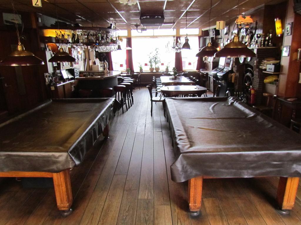 Hotel Cafe Woud Den Helder Bagian luar foto