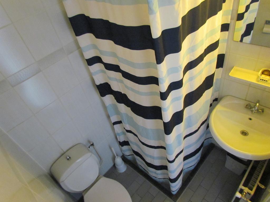 Hotel Cafe Woud Den Helder Ruang foto