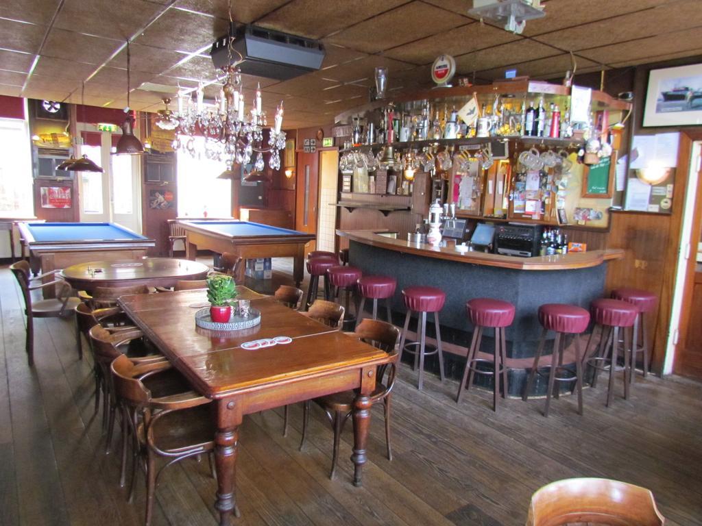 Hotel Cafe Woud Den Helder Bagian luar foto