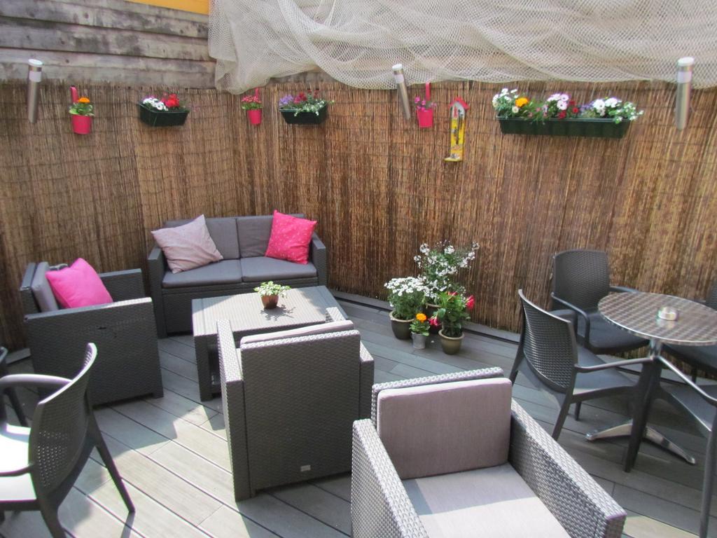 Hotel Cafe Woud Den Helder Bagian luar foto